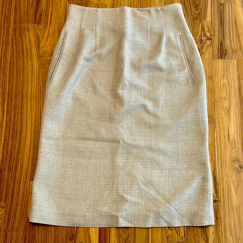 Woven Silk Pencil Skirt w/ back slit, vintage size 6; 100% Silk - $24